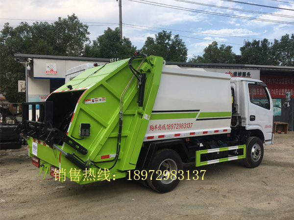 国六东风福瑞卡5方（挂桶式）压缩垃圾车