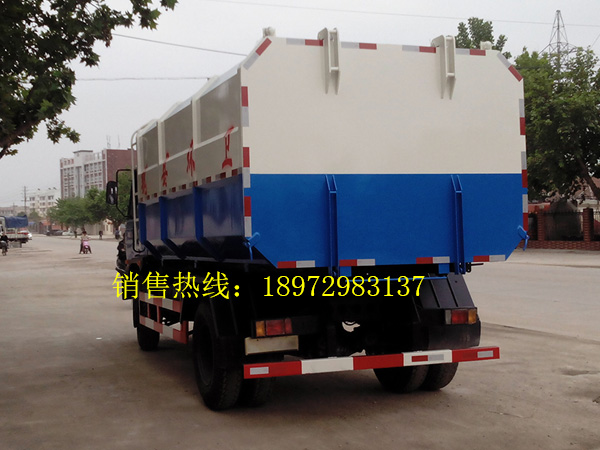 东风145老款挂桶式垃圾车