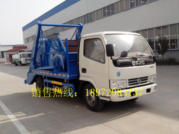 东风福瑞卡5方摆臂式垃圾车