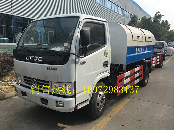 东风福瑞卡5方勾臂式垃圾车