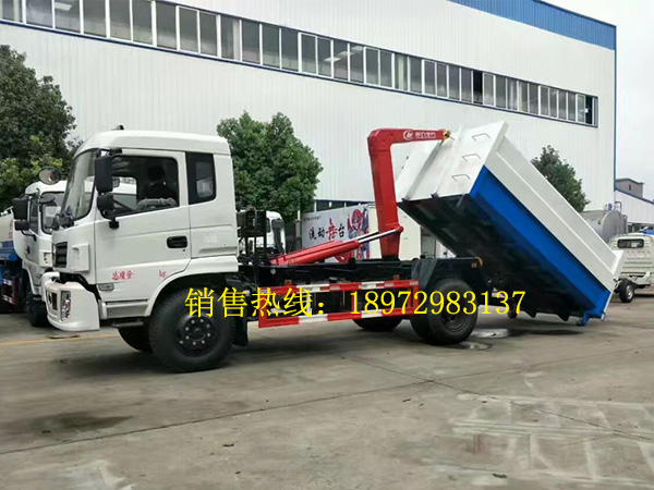 东风145新款勾臂式垃圾车