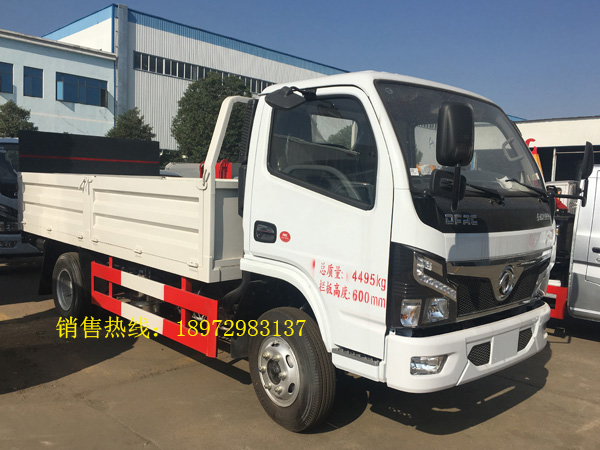国六东风桶装垃圾运输车