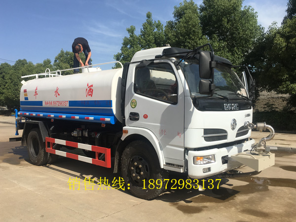 国六东风9.5吨绿化洒水车