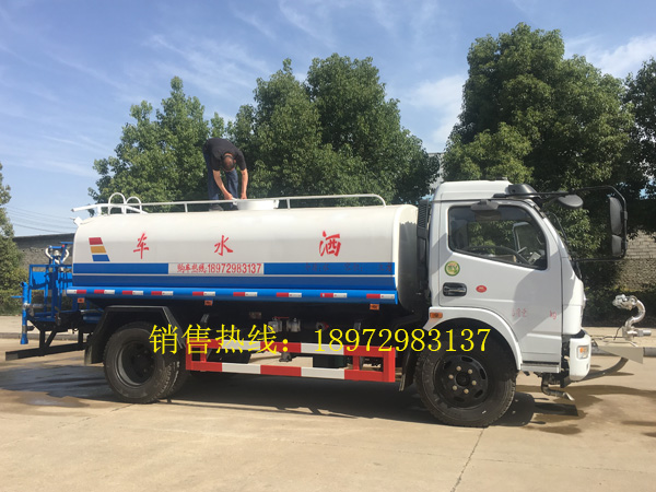 国六东风9.5吨绿化洒水车