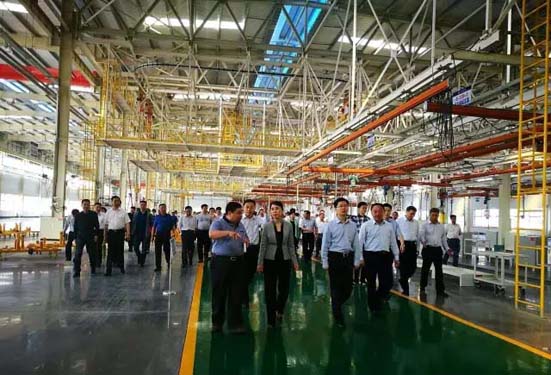 随州市委、市政府组织全市经济运行大型观摩团考察程力集团商用车工业园